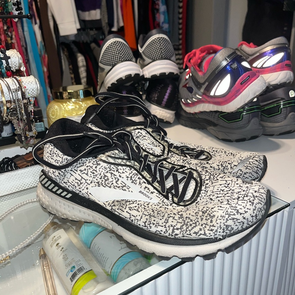 Brooks Women's Monochrome Athletic Shoes